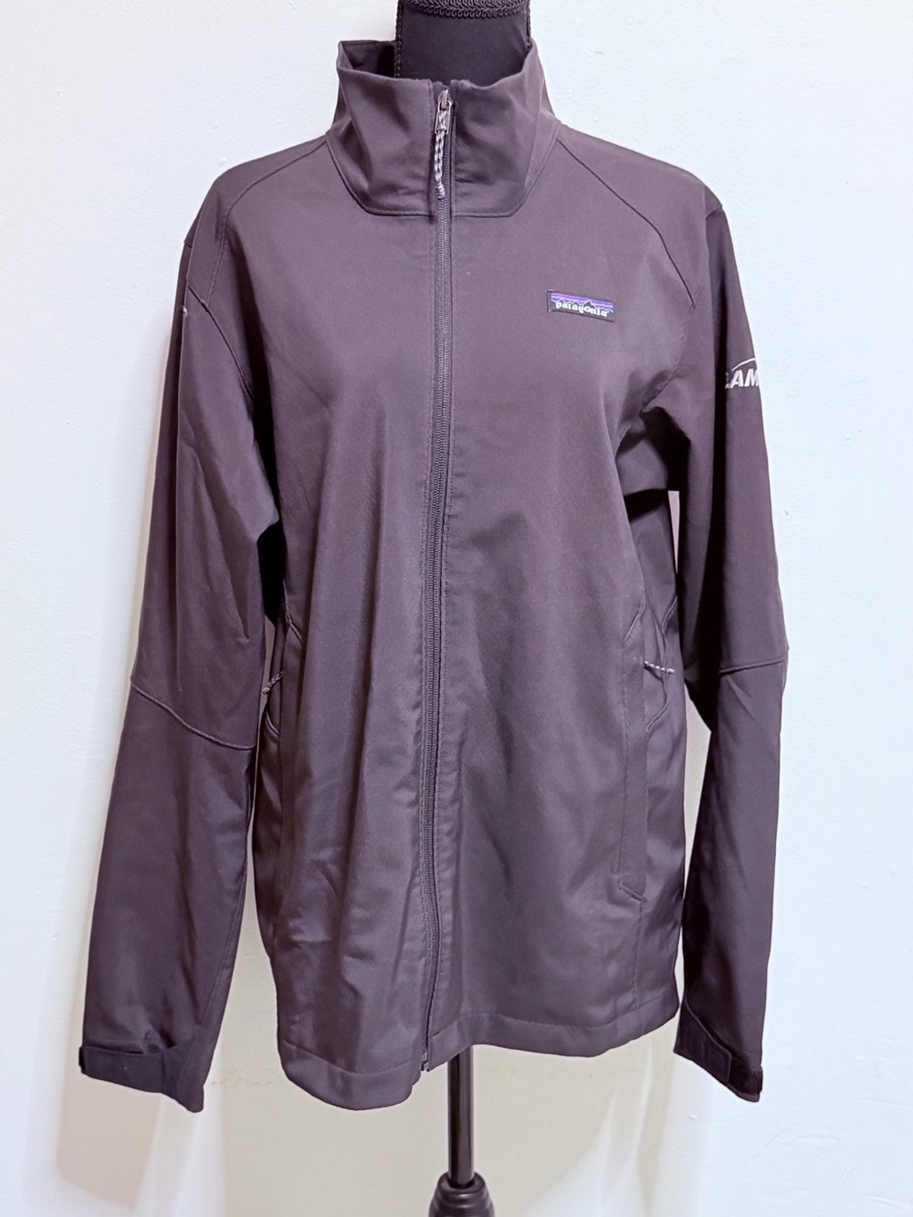 Patagonia Men’s Black Full-Zip Softshell Jacket Medium